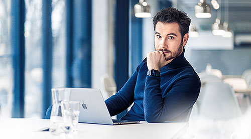 Business Portrait Mann Office On location Berlin Hamburg