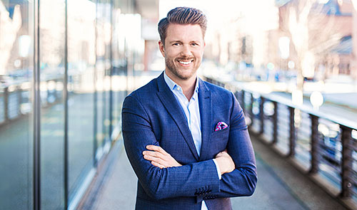Business Portrait Mann Outdoor On location Berlin Hamburg