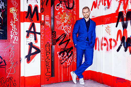 Business Portrait Mann On location Berlin Hamburg