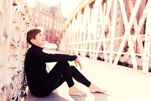 Business Portrait Frau Outdoor On location Berlin Hamburg