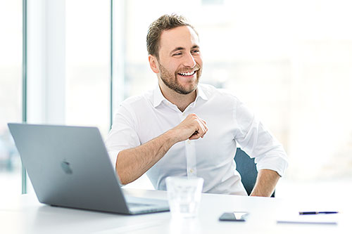 Business Portrait Mann Office On location Berlin Hamburg